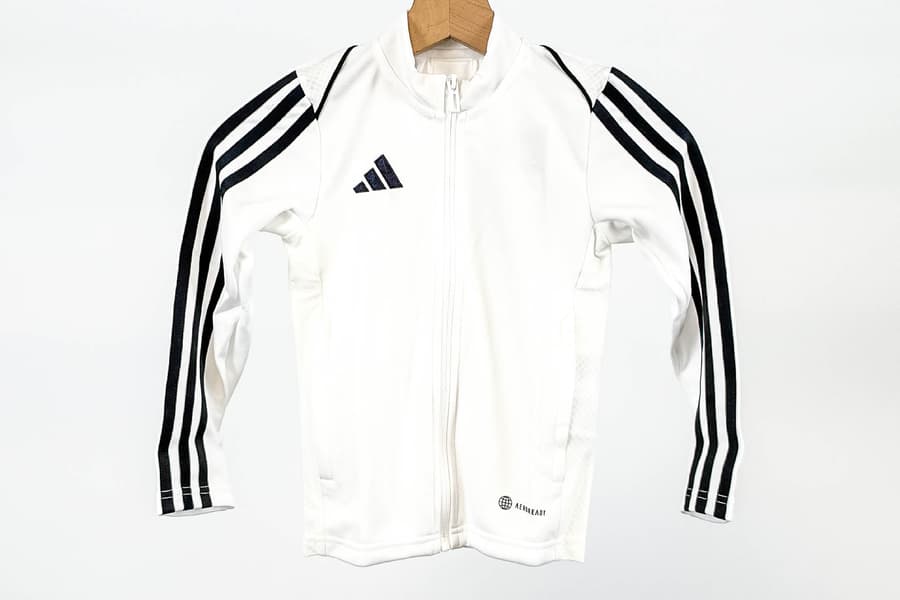 2 adidas Kinder Trainingsjacken Tiro 23 League, Gr. 140